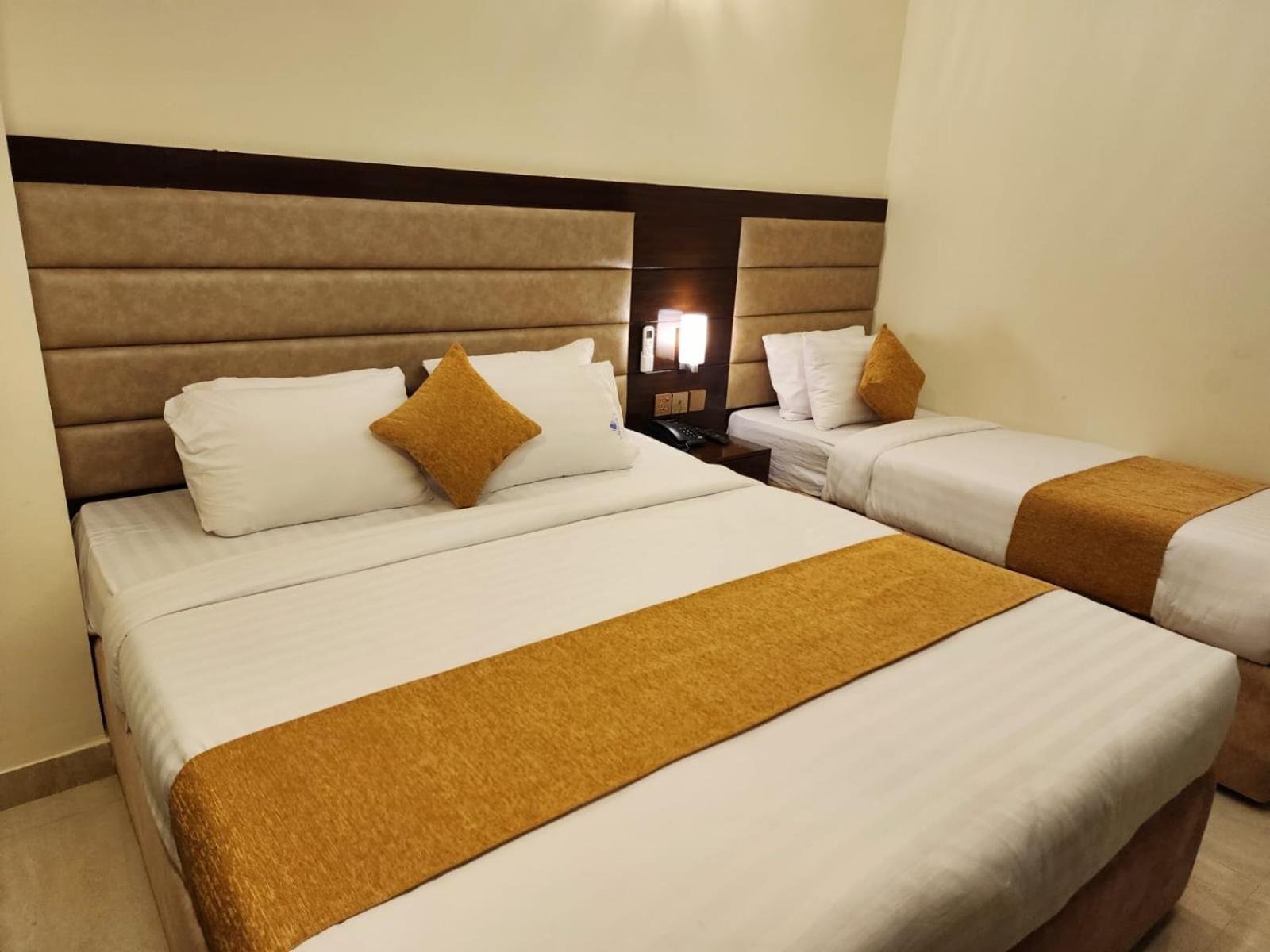 White Park Hotel & Suites Chittagong Esterno foto